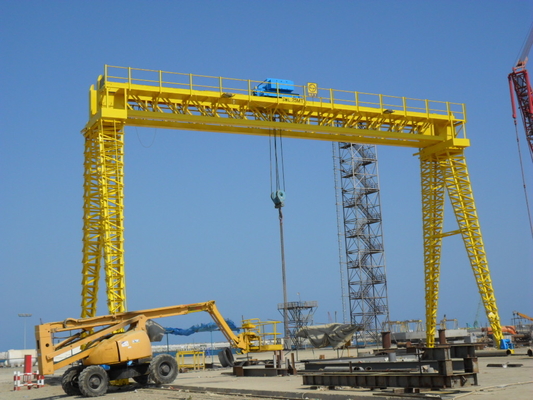 42M Span Trussed Type Gantry Crane Kapasitas 75ton Di Galangan Kapal