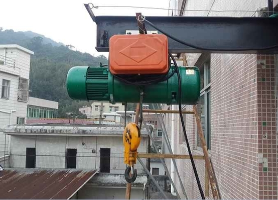 Pendant Control 5Ton Electric Wire Rope Hoist Dengan Motorized Trolley