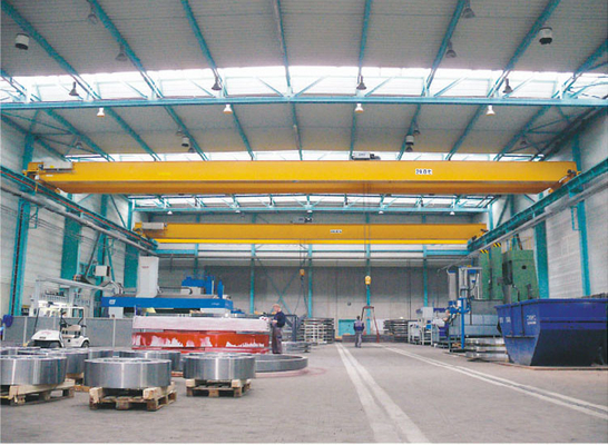 Otomatis 0~8m/min Single Girder Bridge Crane Ground control 3 Phase 380V 50hz