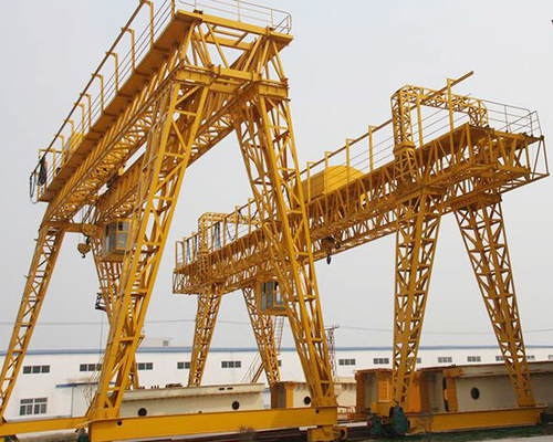 China Gantry Cranes Schneider Motor Height Lifting 3,5 - 30 M/Min Kecepatan Trolley