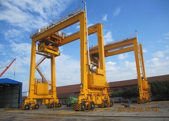 Derek Penanganan Kontainer 40.5T 50T 65T 380V-660V Gantry Rail Crane