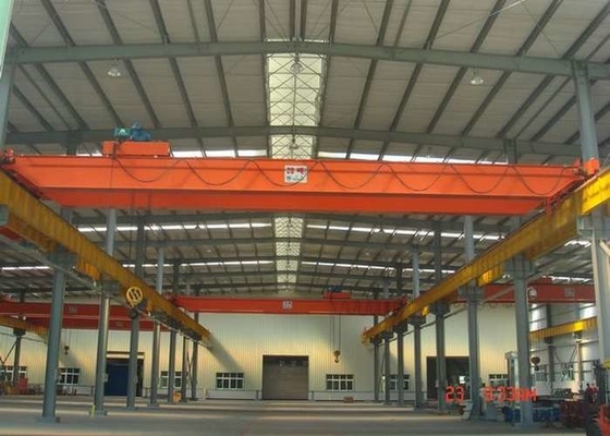 Bengkel Industri Menggunakan QD35T Double Girder Overhead Crane With Trolley