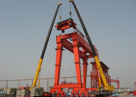 Heavy Duty Double Girder Gantry Crane 5 Ton Sampai 50 Ton Mudah Dioperasikan Untuk Gudang
