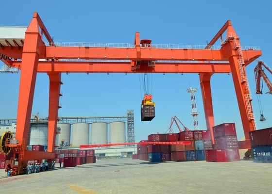 Daya Dukung Kuat Double Beam Gantry Crane 5-50 Ton Untuk Pekerjaan Peleburan