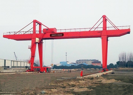 Daya listrik 10-75t Double Girder Gantry Crane Lifting halus dengan remote control nirkabel
