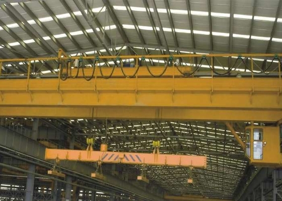 Gudang Double Girder Eot Crane Merah Atau Warna Lukisan Disesuaikan