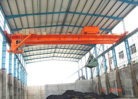 Ringan QD 5T-50/10T Double Girder Overhead Crane Beban Besar