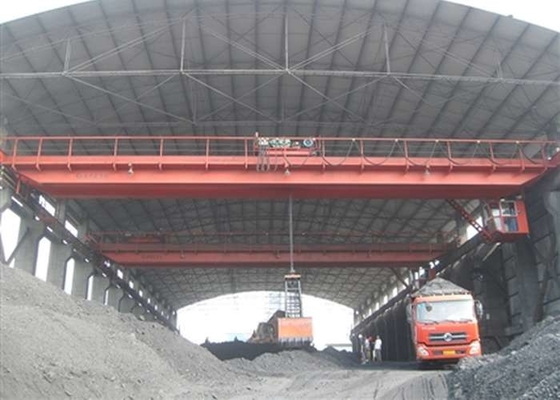 CE ISO Wide Digunakan Electric Double Beam Crane 43kg / M QU70 Rail Work Shop Crane