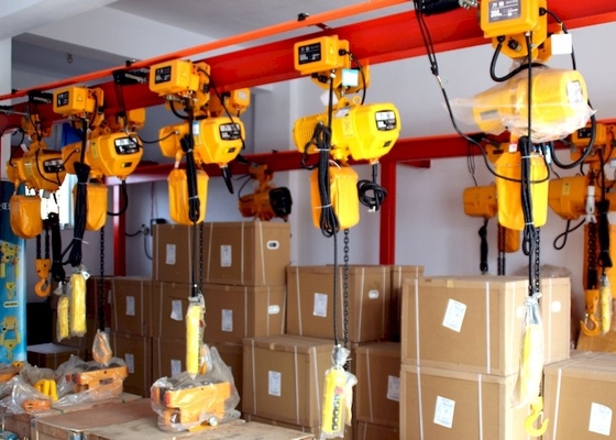 Blok Rantai Listrik ISO9001 500lb 1000lb Dengan Suspensi Kait Tetap