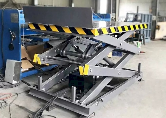 Platform Pengangkat Hidraulik AC380V Beban Berat 2000 * 2000mm Memuat Dock Scissor Lift