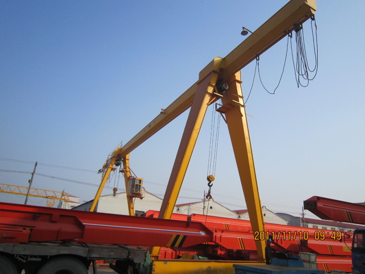 Derek Gantry 10 Ton Luar Ruangan