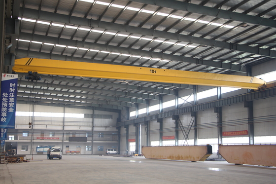 1Ton Hingga 10Ton Radio Nirkabel Remote Control Overhead Crane Derek Jembatan Balok Tunggal