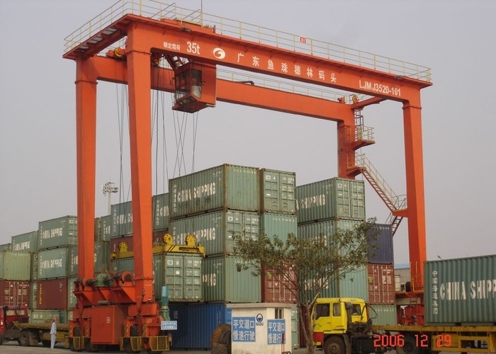ODM A6 Port Container Crane 15.4M-18.2M Lift Container Gantry Crane Dengan Spreader