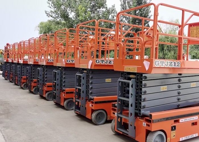 8m Sampai 14m Tinggi Self Propelled Electric Scissor Lift 300kg Mobile Aerial Work Platform