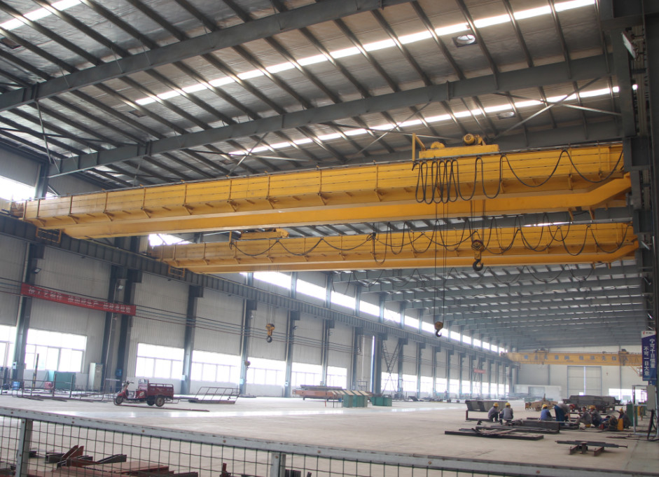 LH Type Mobile Electric Double Girder Overhead Crane 50Ton dengan Troli Listrik